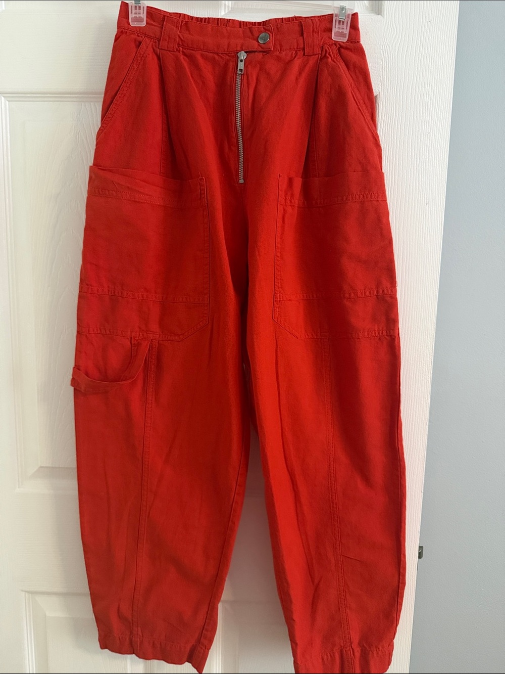 Urban Outfitters Exposed Zipper Cargo Pants - size 0
